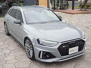 Audi RS4 
