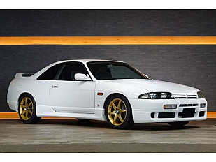 NISSAN SKYLINE 