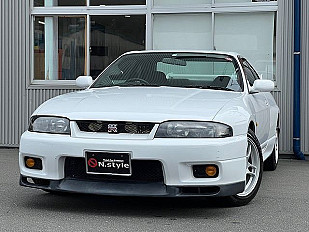 NISSAN SKYLINE 