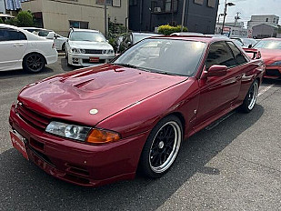 NISSAN SKYLINE 