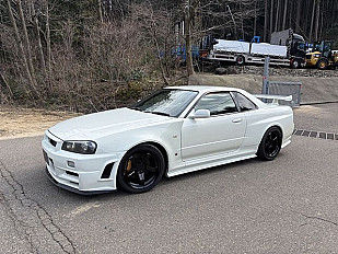 Nissan SKYLINE 
