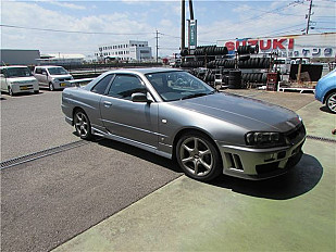 NISSAN SKYLINE 