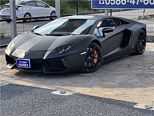 LAMBORGHINI AVENTADOR