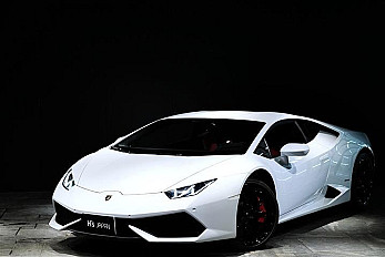 LAMBORGHINI HURACAN