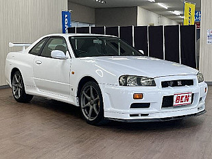 NISSAN SKYLINE 
