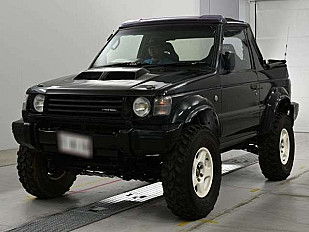 MITSUBISHI PAJERO 